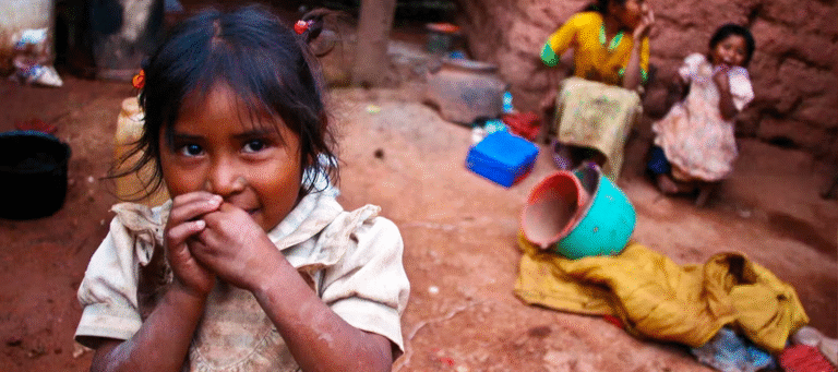 Uno de cada tres mexicanos vive en situación de pobreza